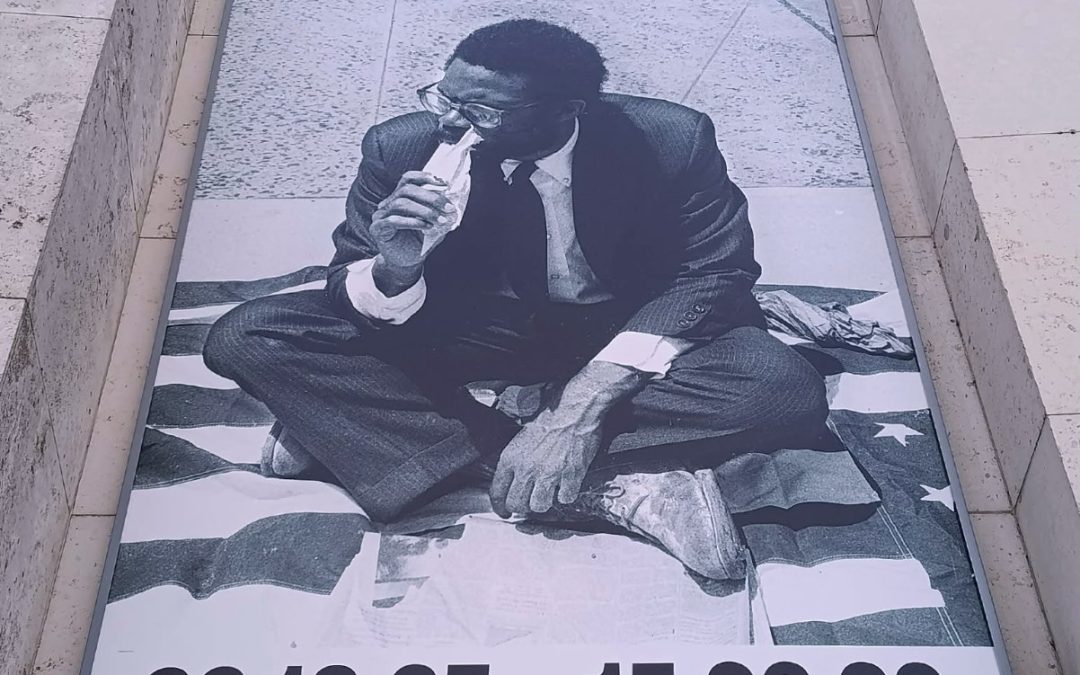 Współczesna sztuka amerykańska, a jej nieistniejące połączenie z francuską filozofią